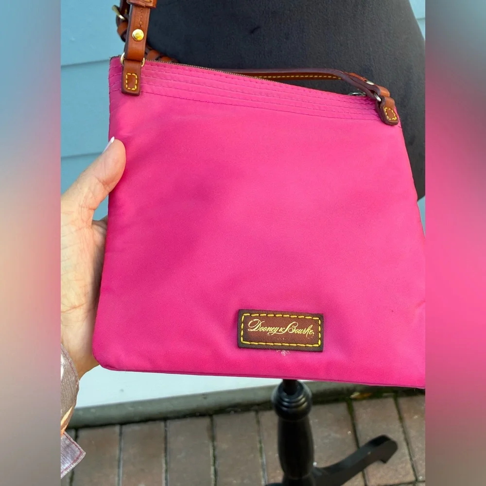 Dooney & Bourke nylon North South Triple Zip crossbody preppy, vacation, travel - Picture 3 of 7